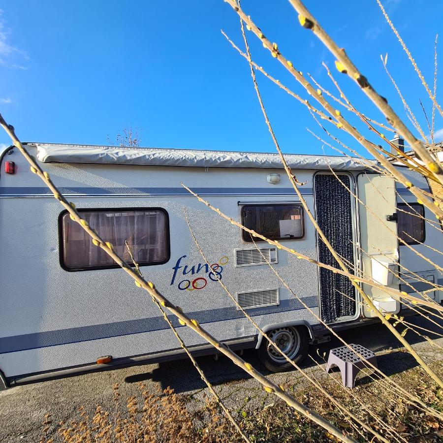 Louise'S Camper Hotel Neusiedl an der Zaya Екстериор снимка